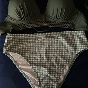 Green; high wasted bathingsuit